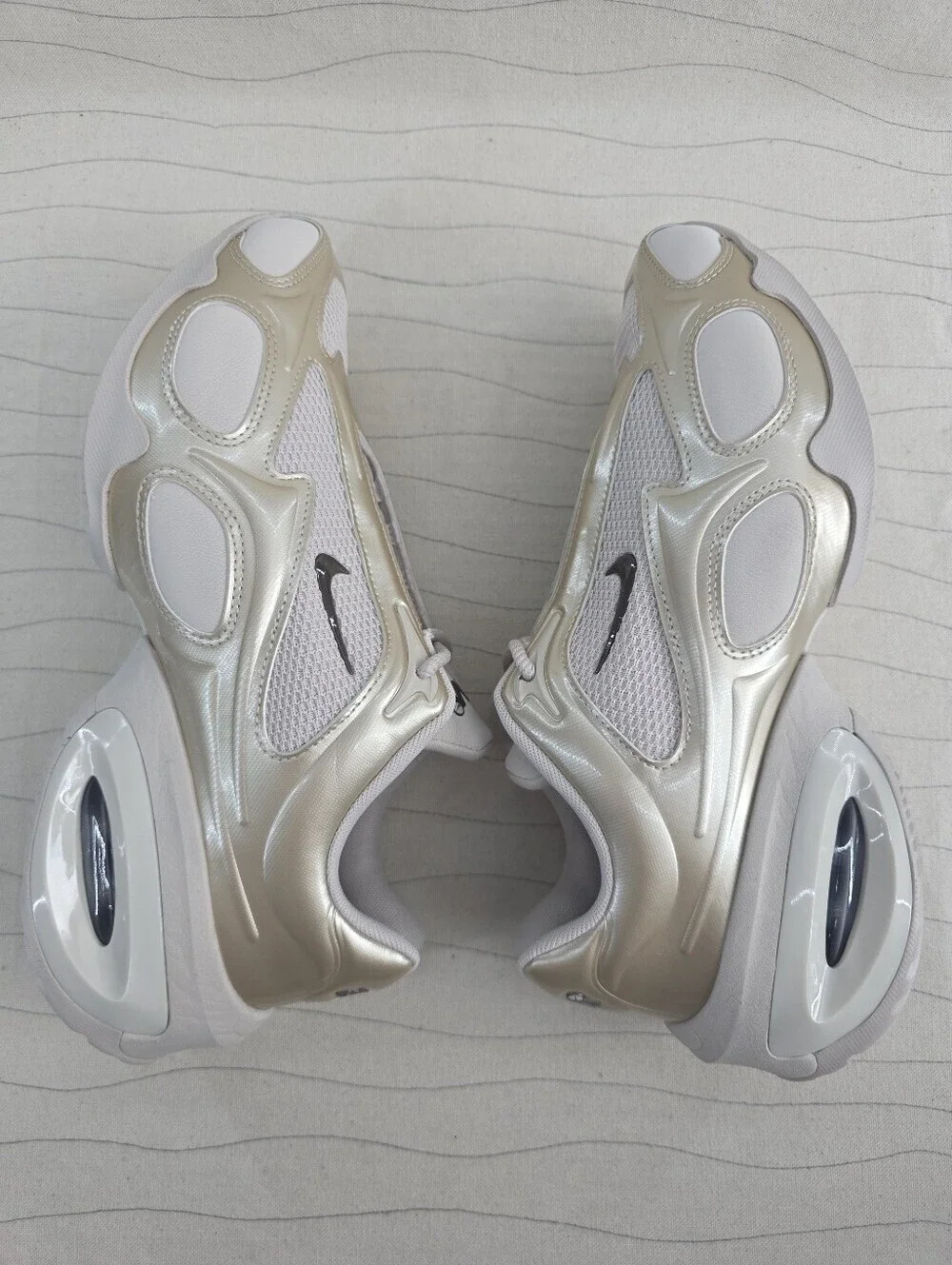Nike Womens Air Max Muse 'Desert Sand' Sneakers Shoes FV1920-005 Size 9 NEW